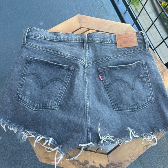 Levi’s 501 original fit High Rise Gray shorts - Picture 2 of 2